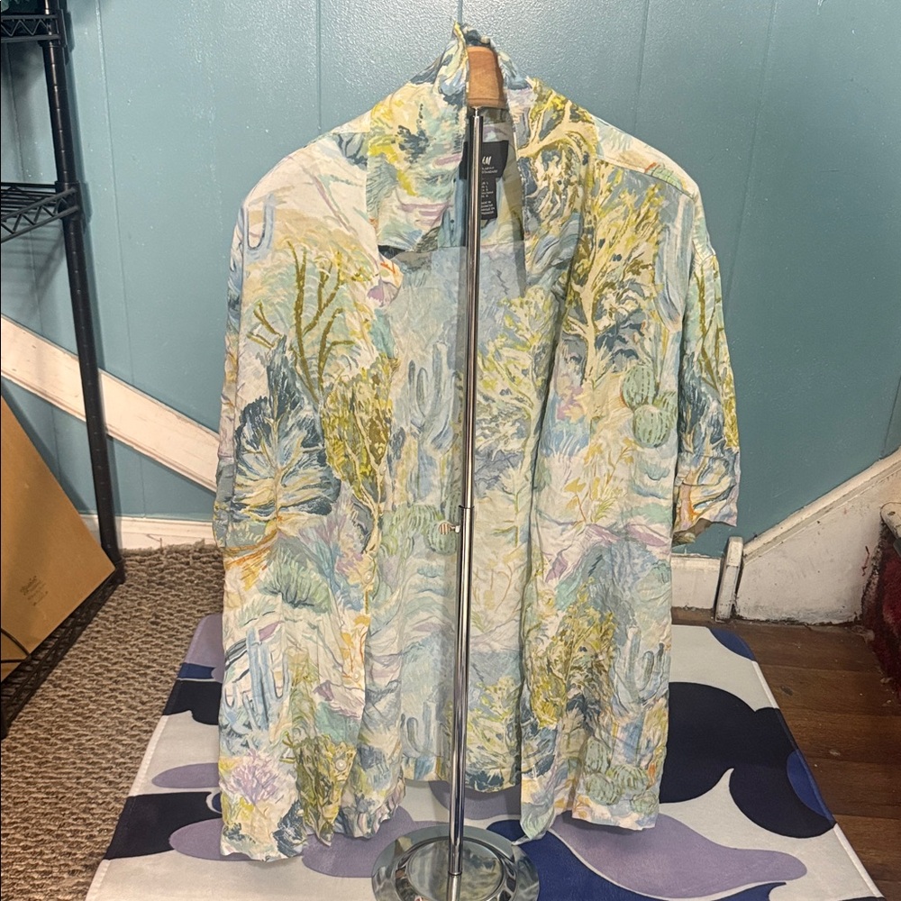 H&M Pastel Floral Short Sleeve Button-Down Shirt